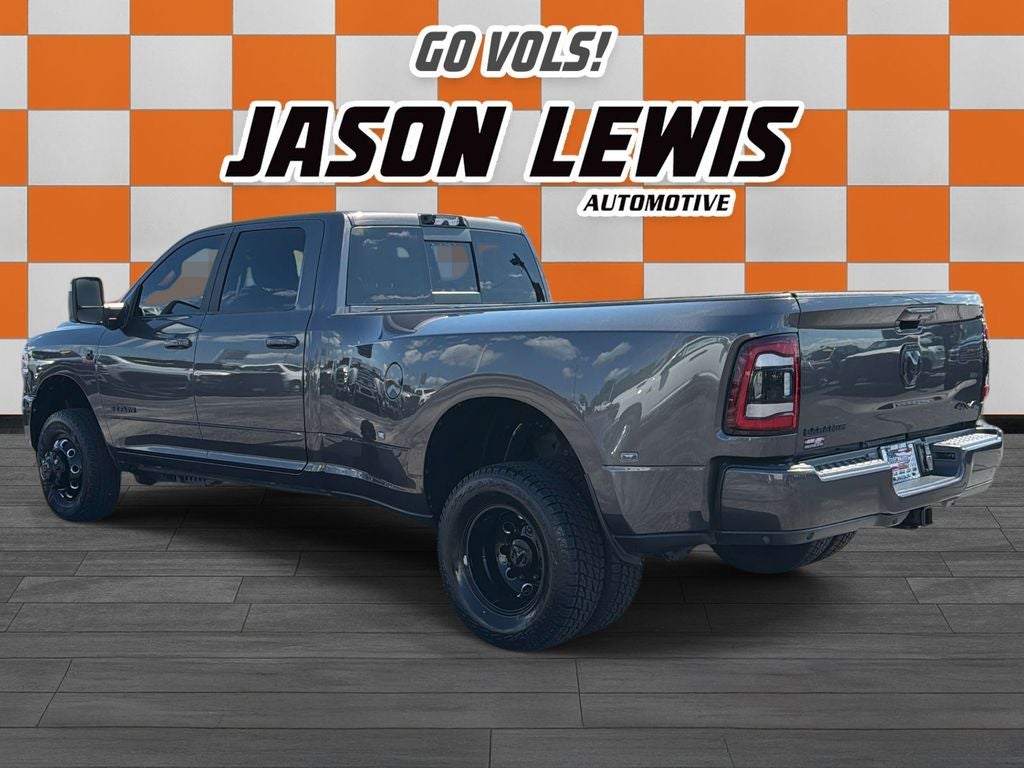 2023 RAM 3500 Laramie Crew Cab 4x4 8' Box