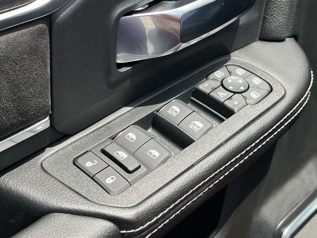 2026 RAM 3500 RAM 3500 LARAMIE CREW CAB 4X4 8' BOX