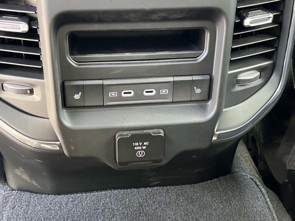 2026 RAM 3500 RAM 3500 LARAMIE MEGA CAB 4X4 6'4' BOX