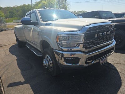 2022 RAM 3500 Limited Crew Cab 4x4 8' Box