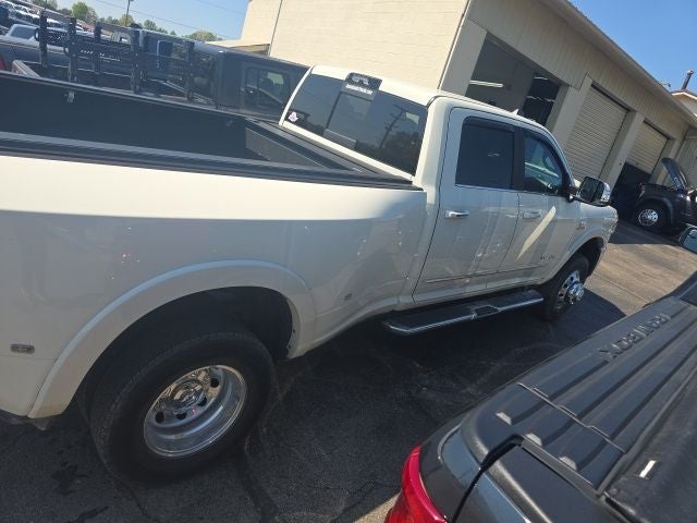 2022 RAM 3500 Limited Crew Cab 4x4 8' Box