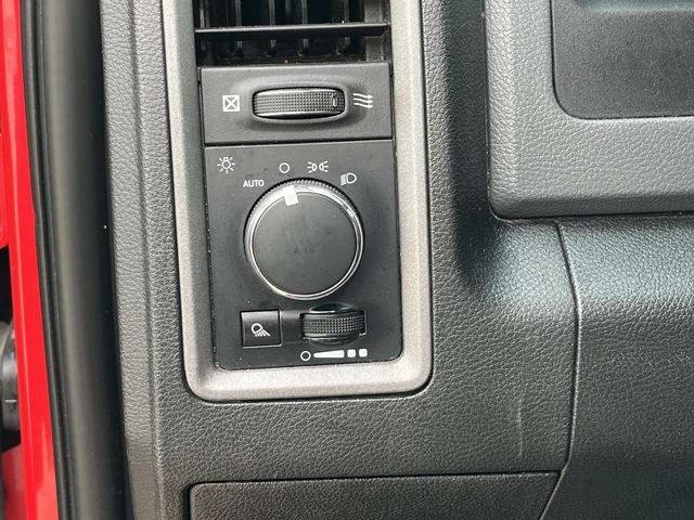 2020 RAM 1500 Classic Tradesman Regular Cab 4x2 6'4' Box