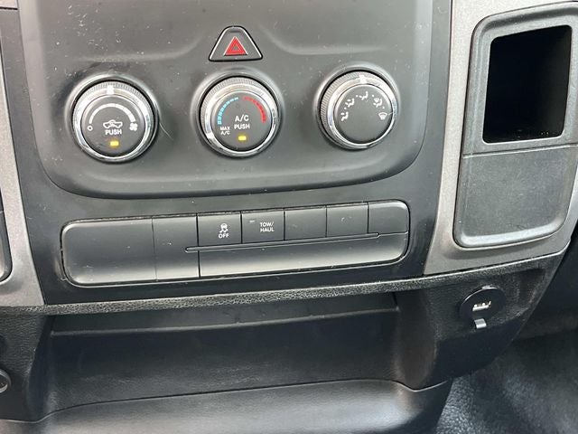 2020 RAM 1500 Classic Tradesman Regular Cab 4x2 6'4' Box