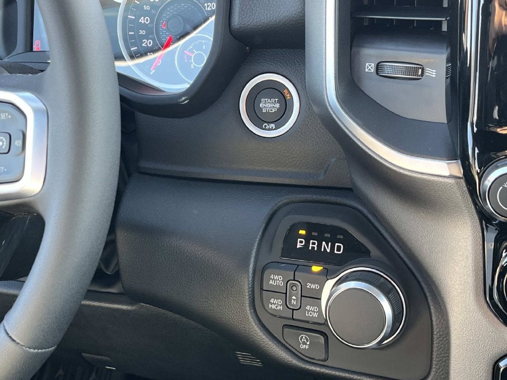2027 RAM 1500 RAM 1500 BIG HORN CREW CAB 4X4 5'7' BOX