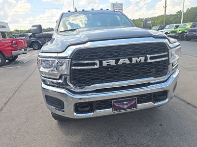 2024 RAM 2500 Tradesman Crew Cab 4x4 6'4' Box