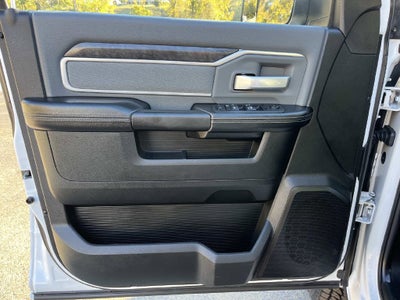 2022 RAM 2500 Big Horn Crew Cab 4x4 6'4' Box
