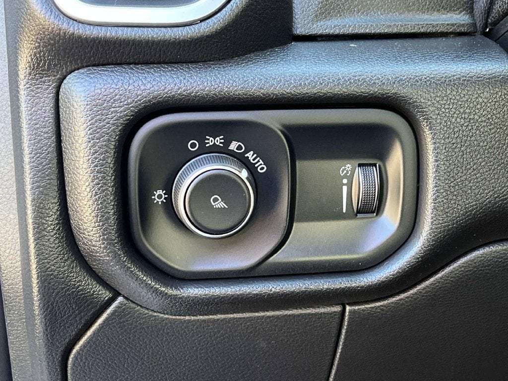 2022 RAM 2500 Big Horn Crew Cab 4x4 6'4' Box