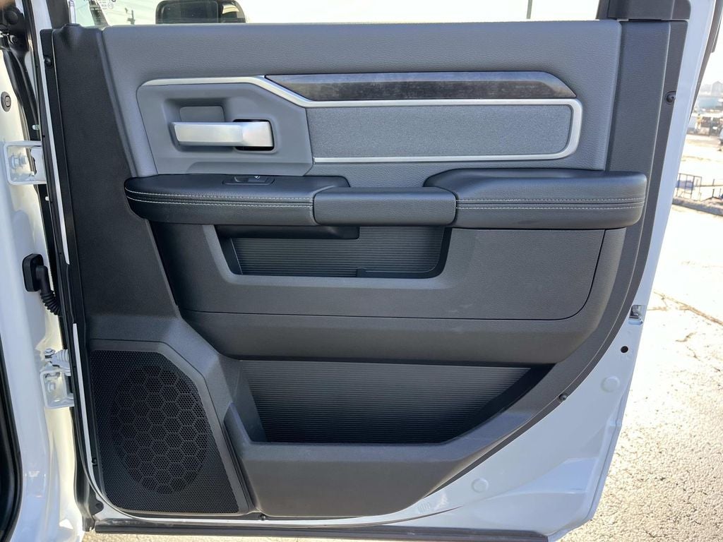 2022 RAM 2500 Big Horn Crew Cab 4x4 6'4' Box
