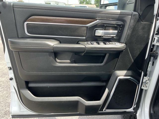 2024 RAM 2500 Laramie Crew Cab 4x4 6'4' Box