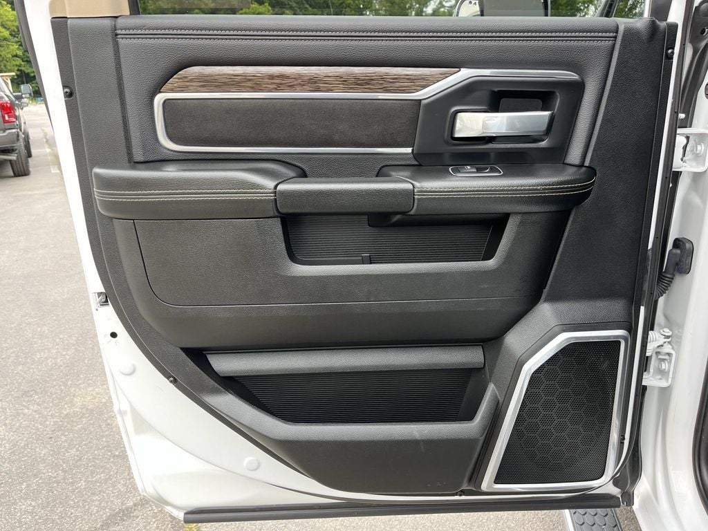 2021 RAM 2500 Laramie Crew Cab 4x4 6'4' Box