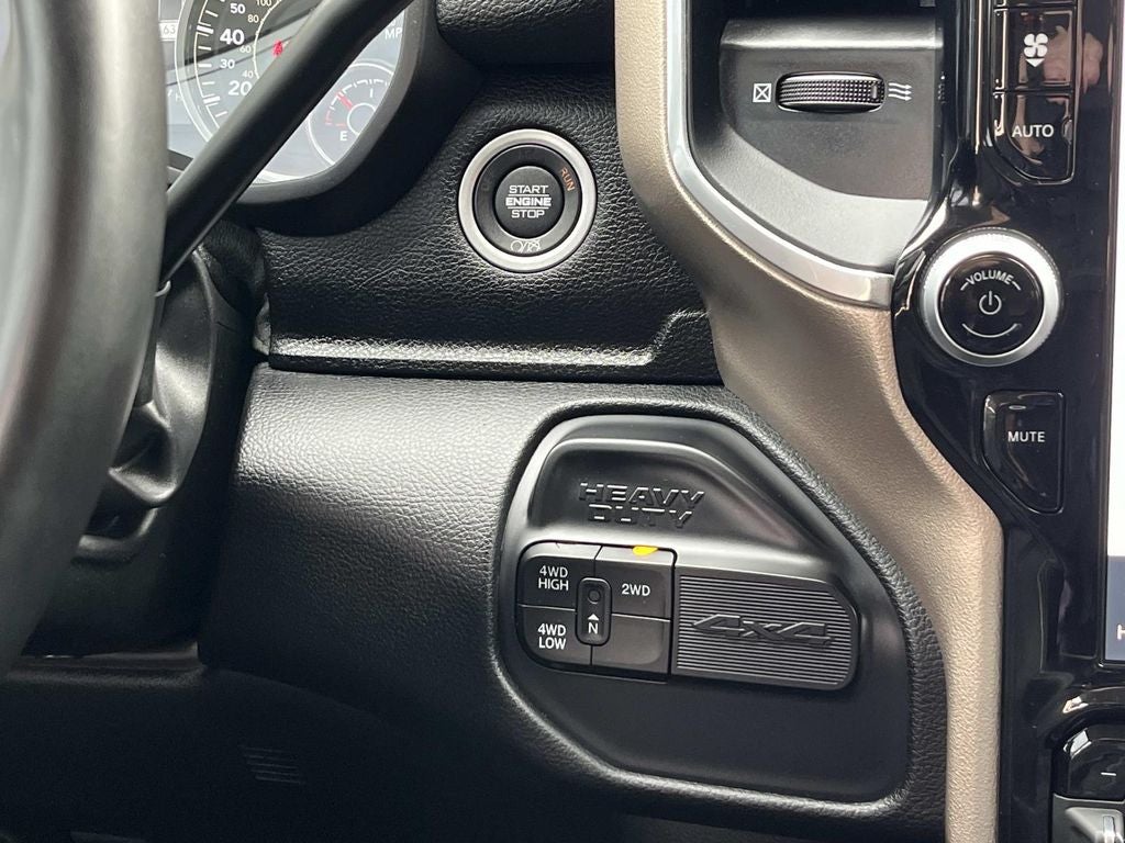 2024 RAM 2500 Laramie Crew Cab 4x4 6'4' Box