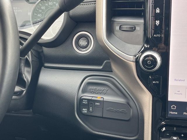 2024 RAM 2500 Laramie Crew Cab 4x4 6'4' Box