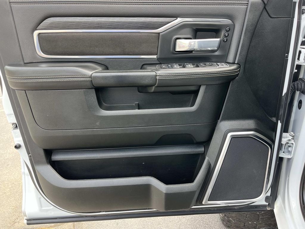 2024 RAM 2500 Laramie Crew Cab 4x4 6'4' Box