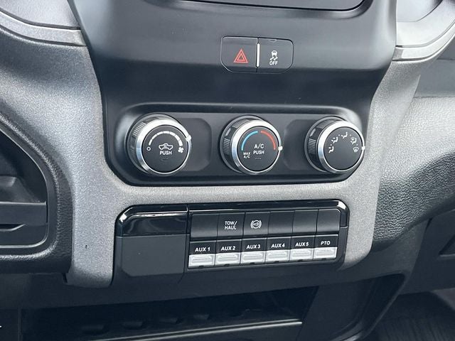 2024 RAM 5500HD Tradesman/SLT