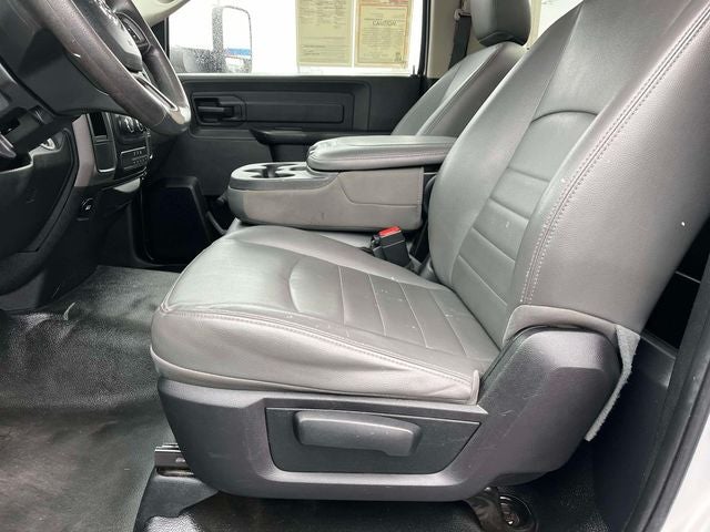 2017 RAM 5500HD Tradesman/SLT