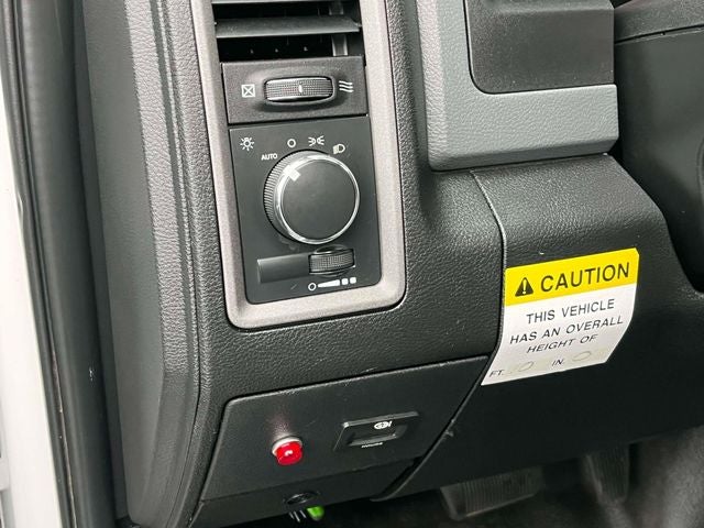 2017 RAM 5500HD Tradesman/SLT
