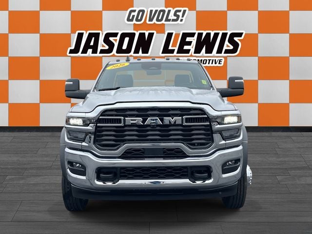 2026 RAM 5500HD RAM 5500 TRADESMAN CHASSIS REGULAR CAB 4X4 60' CA