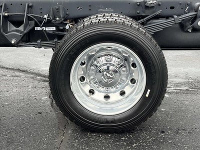 2026 RAM 5500HD RAM 5500 BIG HORN CHASSIS CREW CAB 4X4 60' CA