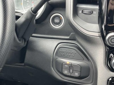 2026 RAM 5500HD RAM 5500 TRADESMAN CHASSIS CREW CAB 4X4 84' CA