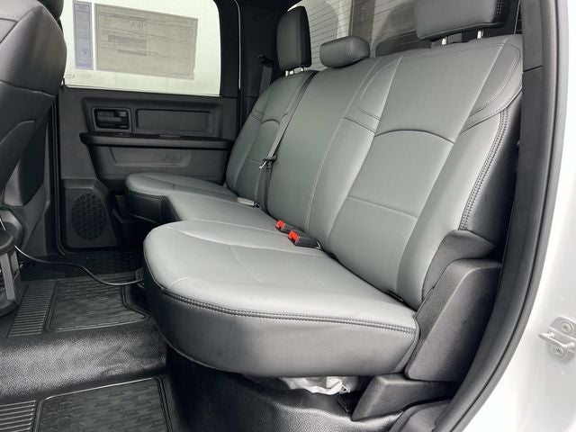 2026 RAM 5500HD RAM 5500 TRADESMAN CHASSIS CREW CAB 4X4 84' CA