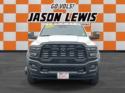 2026 RAM 5500HD RAM 5500 TRADESMAN CHASSIS CREW CAB 4X4 84' CA