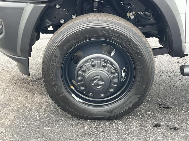 2026 RAM 5500HD RAM 5500 TRADESMAN CHASSIS CREW CAB 4X4 84' CA