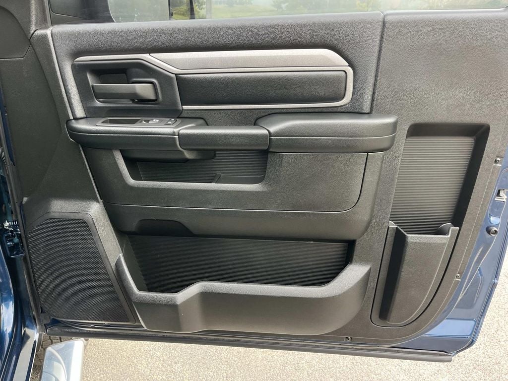 2022 RAM 3500 Tradesman/SLT