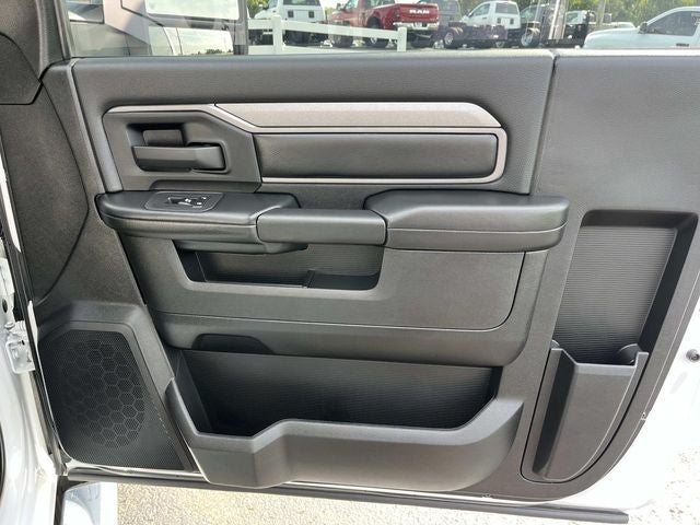 2025 RAM 3500 Tradesman/Big Horn