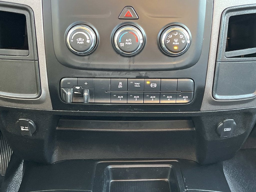 2018 RAM 3500 Tradesman/SLT/Laramie
