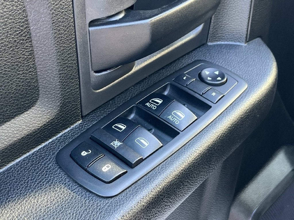 2018 RAM 3500 Tradesman/SLT/Laramie