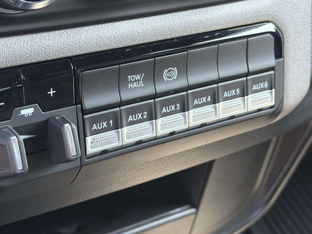 2024 RAM 3500 Tradesman/SLT/Laramie/Limited