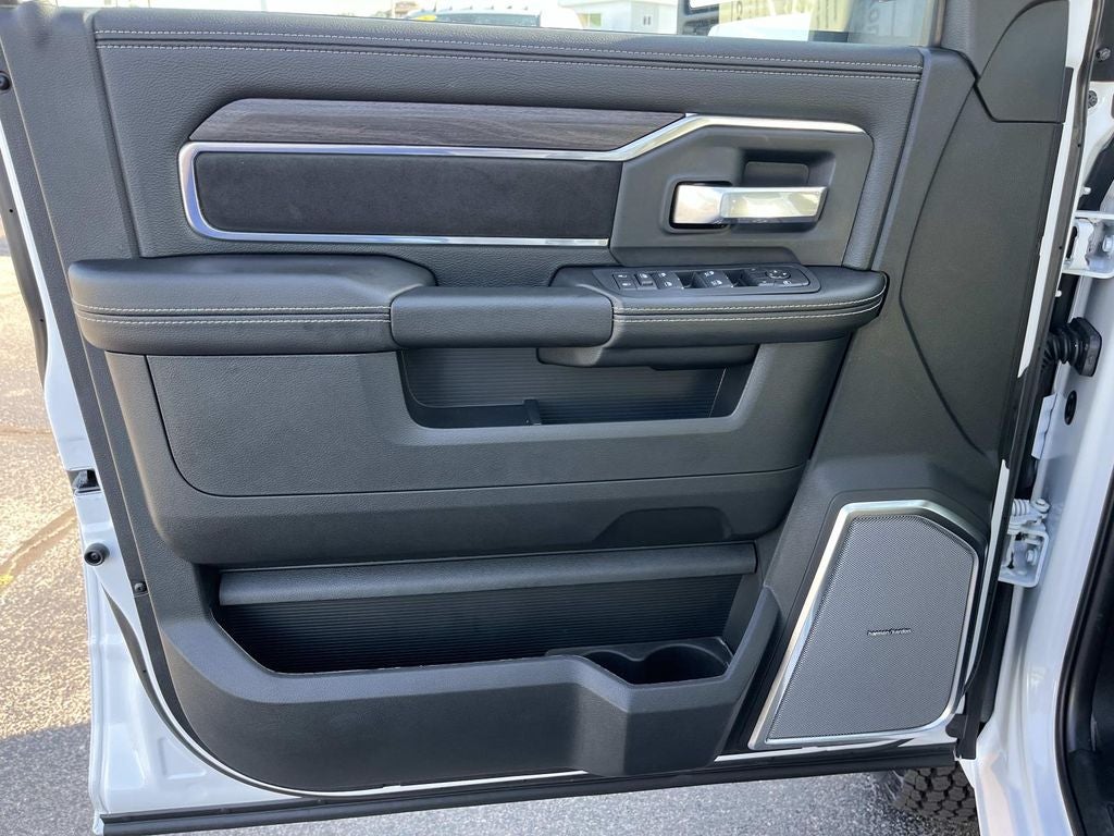 2026 RAM 3500 RAM 3500 BIG HORN CREW CAB CHASSIS 4X4 60' CA