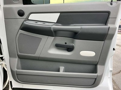 2008 Dodge Ram 2500 SXT/SLT