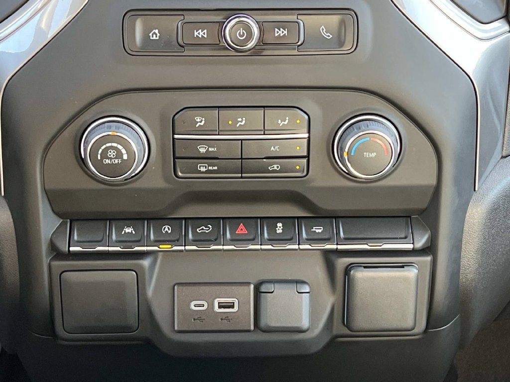 2024 Chevrolet Silverado 1500 2WD Crew Cab Short Bed Custom