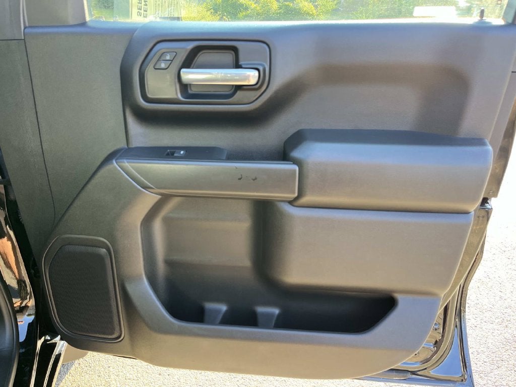 2024 Chevrolet Silverado 1500 2WD Crew Cab Short Bed Custom