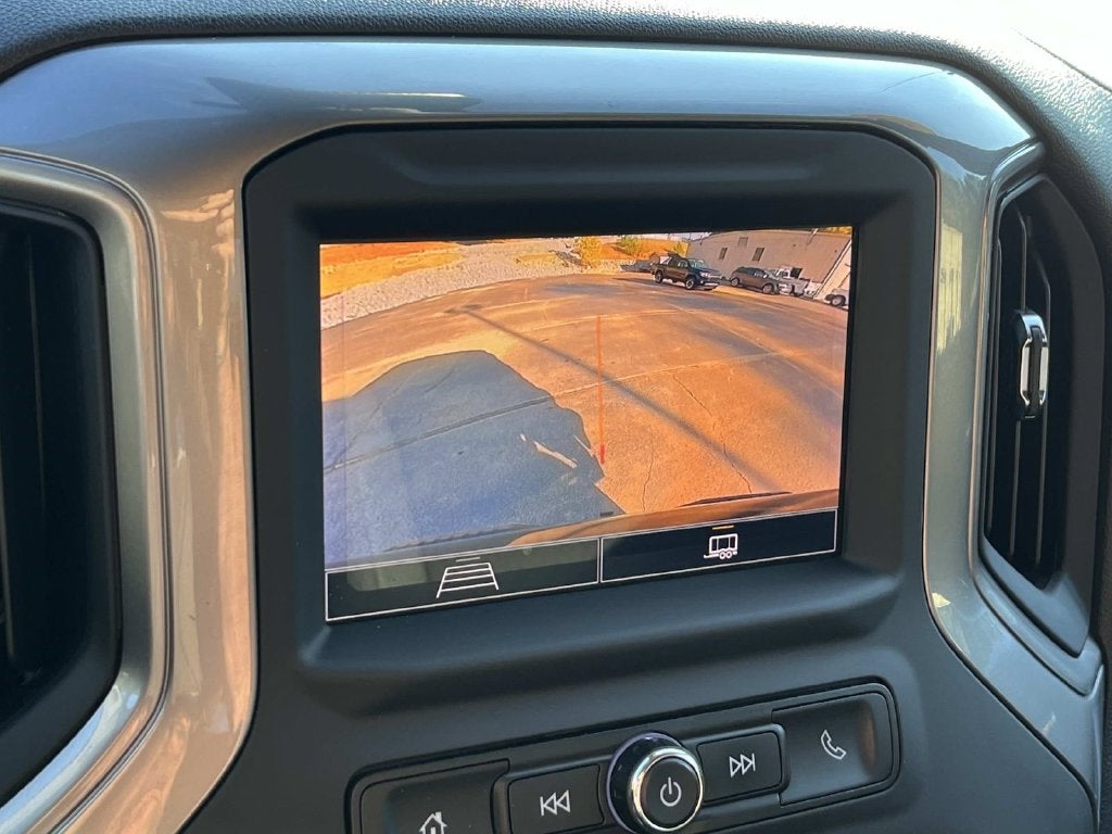 2024 Chevrolet Silverado 1500 2WD Crew Cab Short Bed Custom