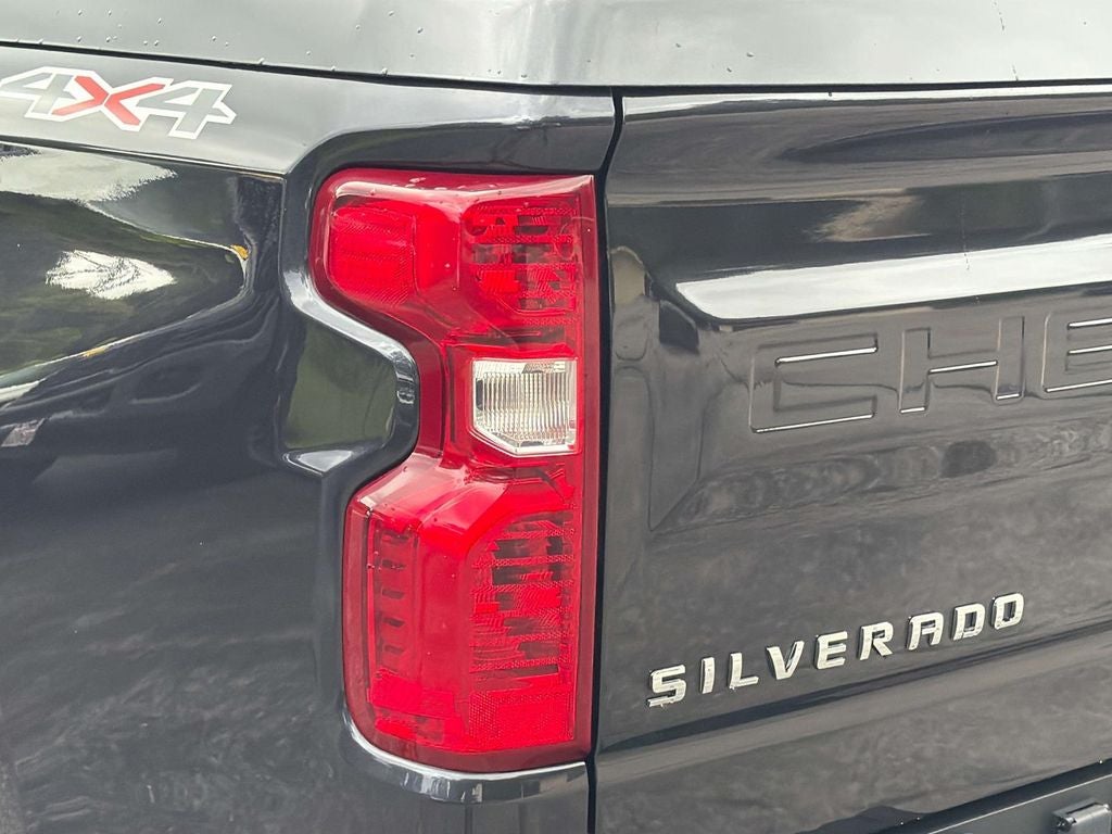 2022 Chevrolet Silverado 1500 4WD Crew Cab Standard Bed LT