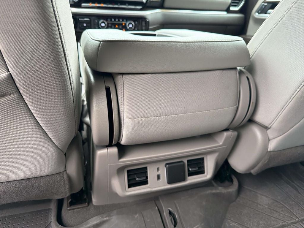 2022 Chevrolet Silverado 1500 4WD Crew Cab Standard Bed LT