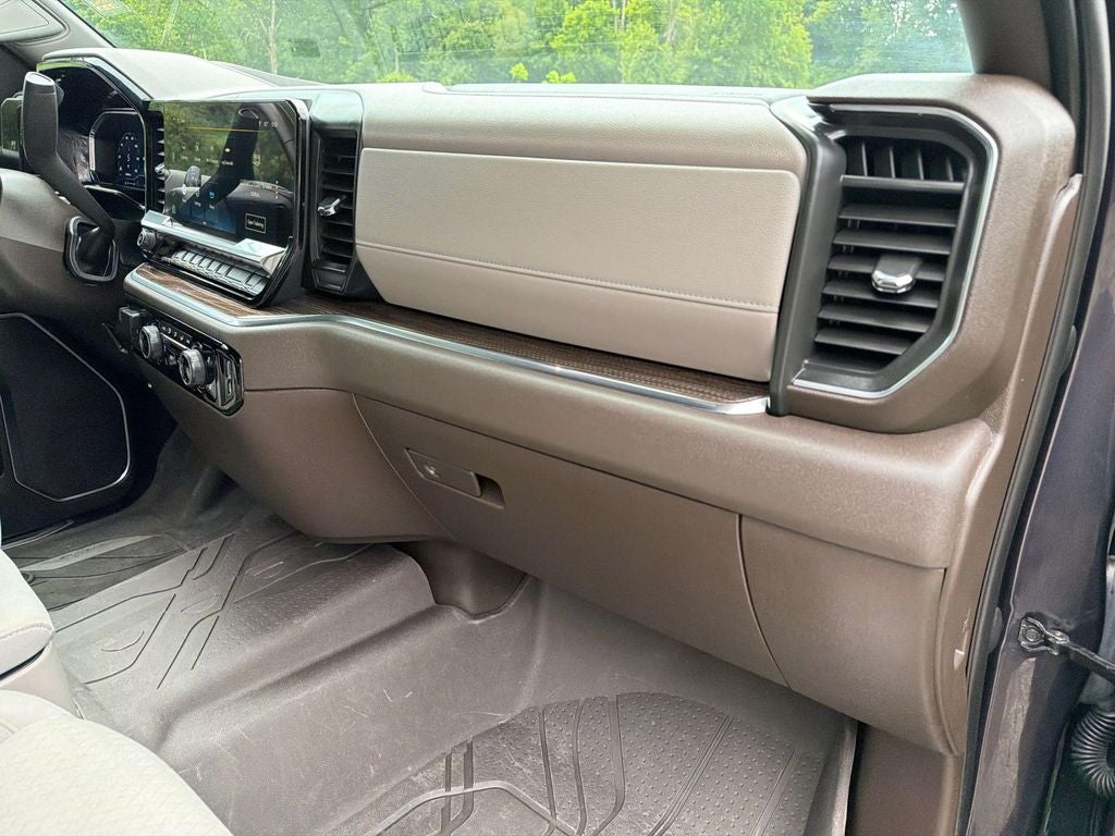 2022 Chevrolet Silverado 1500 4WD Crew Cab Standard Bed LT