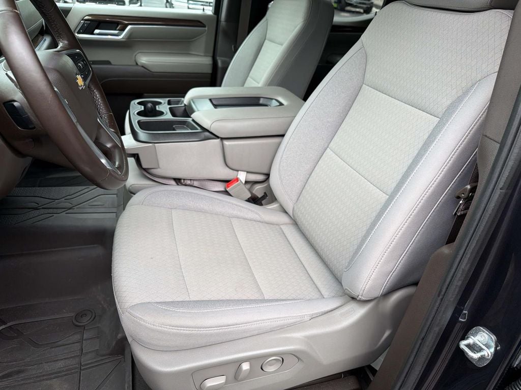 2022 Chevrolet Silverado 1500 4WD Crew Cab Standard Bed LT