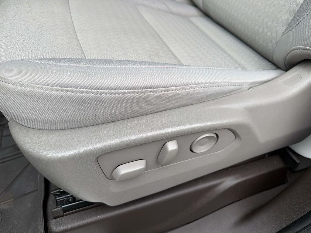 2022 Chevrolet Silverado 1500 4WD Crew Cab Standard Bed LT