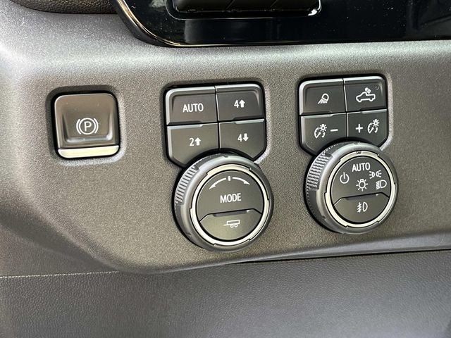2023 Chevrolet Silverado 1500 4WD Crew Cab Short Bed ZR2
