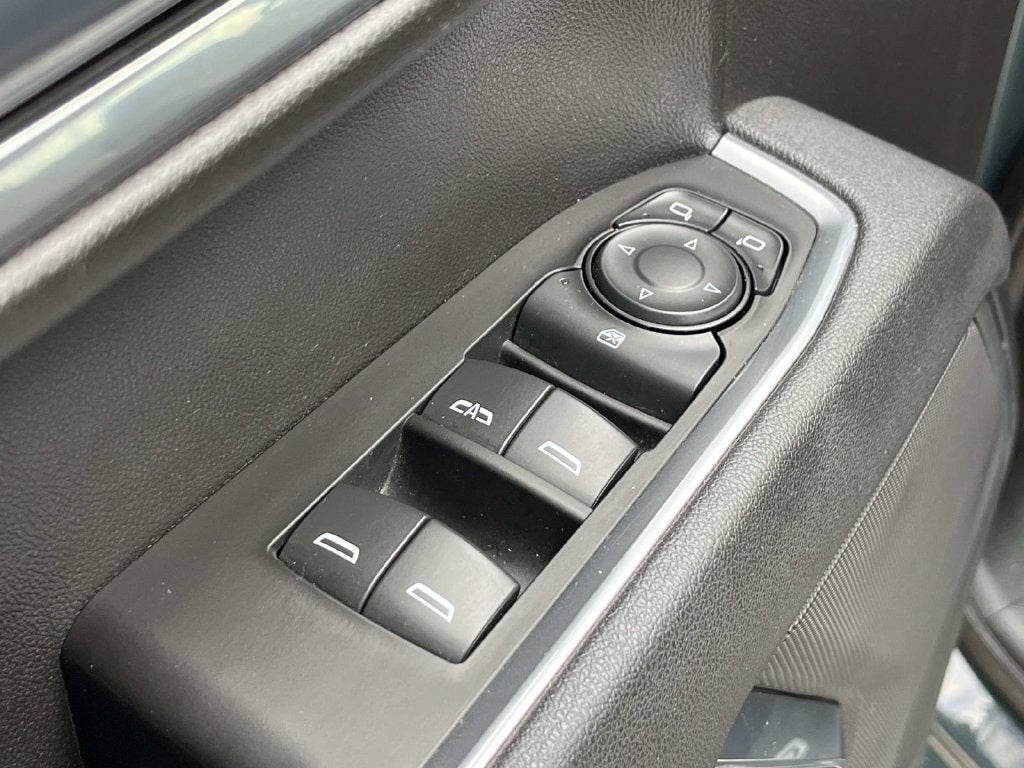 2025 Chevrolet Silverado 1500 4WD Crew Cab Standard Bed LT