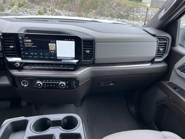2024 GMC Sierra 1500 2WD Crew Cab Short Box SLT