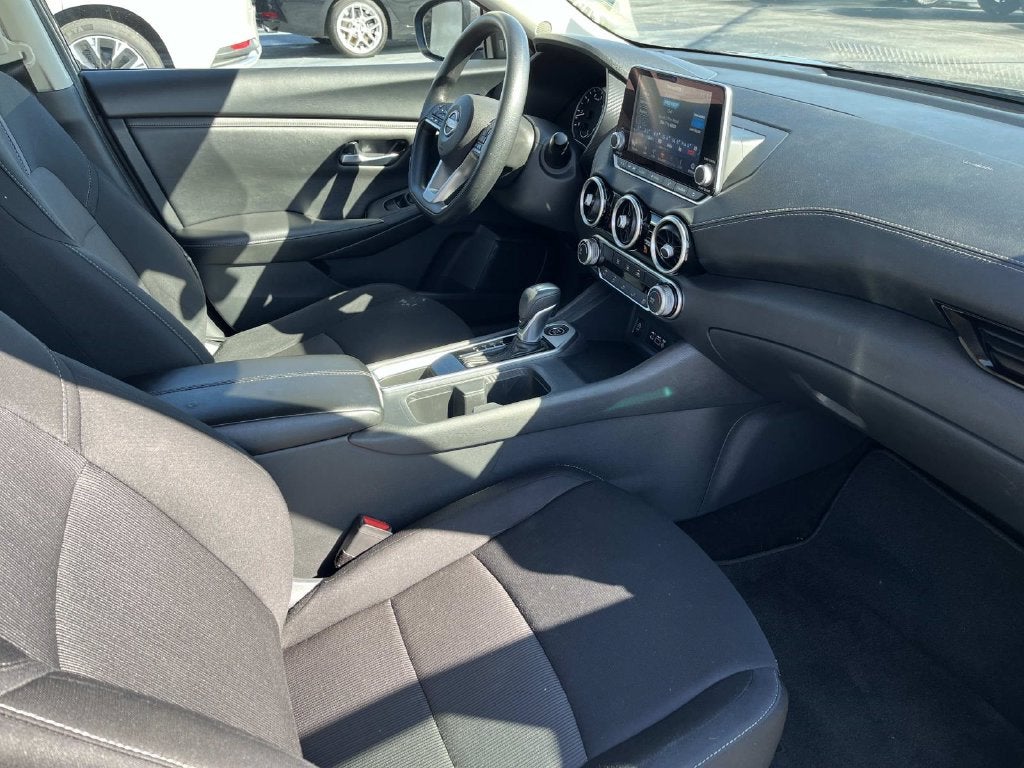 2024 Nissan Sentra SV Xtronic CVT
