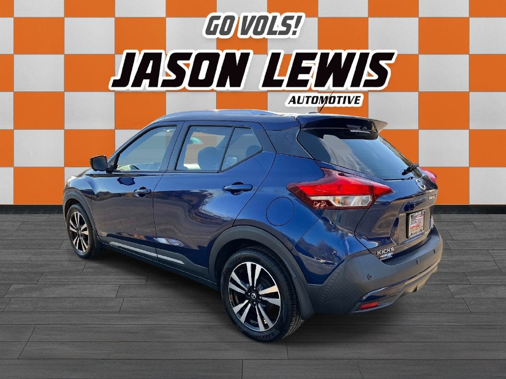 2020 Nissan Kicks SR