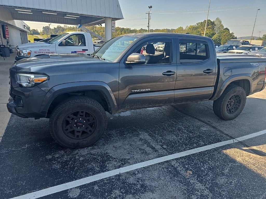 2016 Toyota Tacoma TRD Sport