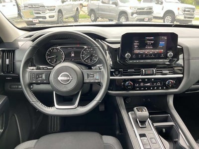 2025 Nissan Pathfinder SV 4WD