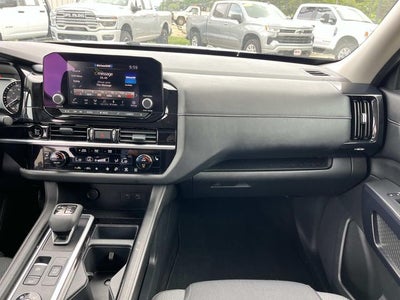 2025 Nissan Pathfinder SV 4WD