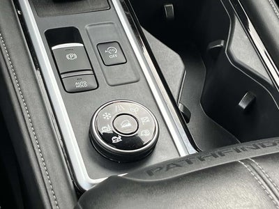 2025 Nissan Pathfinder SV 4WD